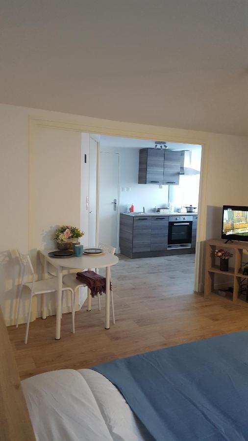 Studios Tout Equipes Cosne-Cours-Sur-Loire Екстер'єр фото